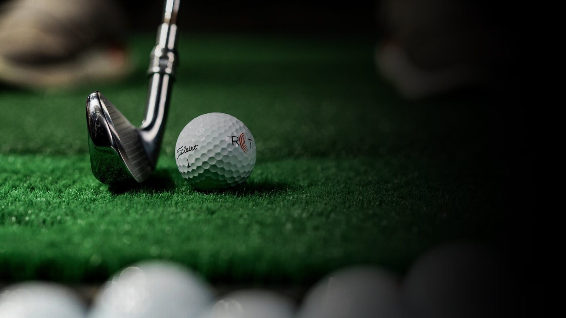 Tee Box Indoor Golf - Photo 3